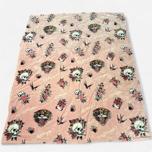 Ed Hardy pink blanket with skull and tiger designs